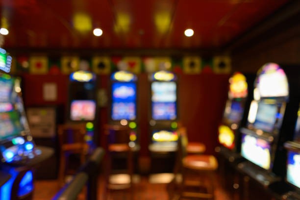 Player interacting with live dealer through chat interface